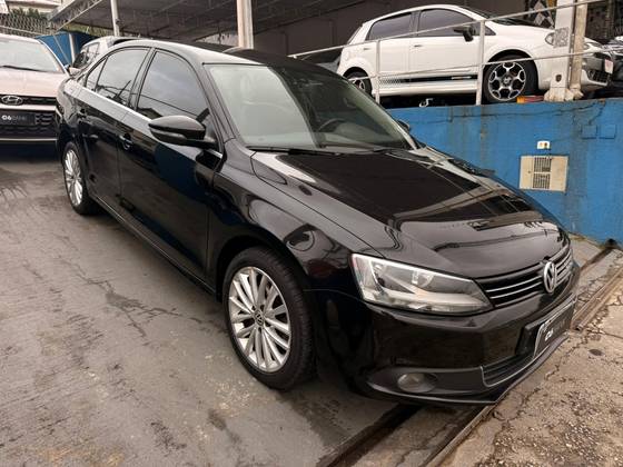 VOLKSWAGEN JETTA 2.0 TSI HIGHLINE 200CV GASOLINA 4P TIPTRONIC VOLKSWAGEN JETTA 2.0 TSI HIGHLINE 200CV GASOLINA 4P TIPTRONIC
